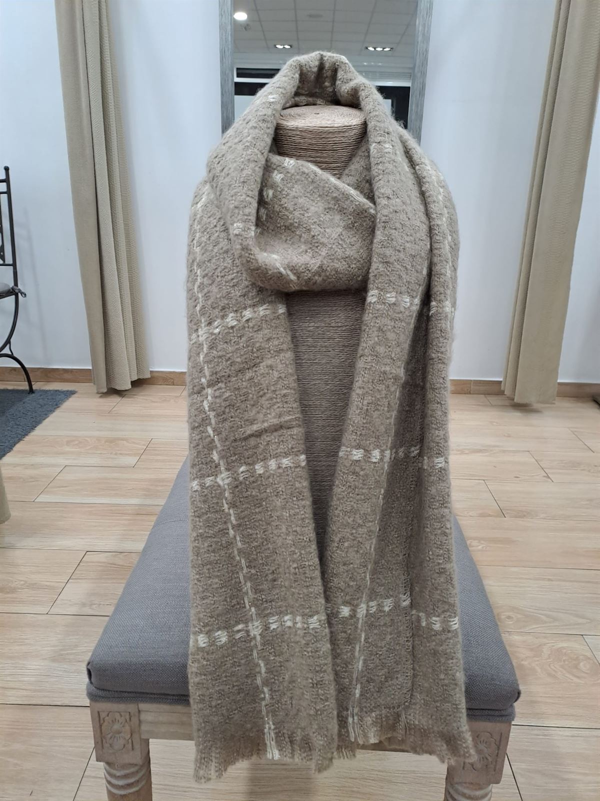 Bufanda tostado con cuadros - Imagen 2