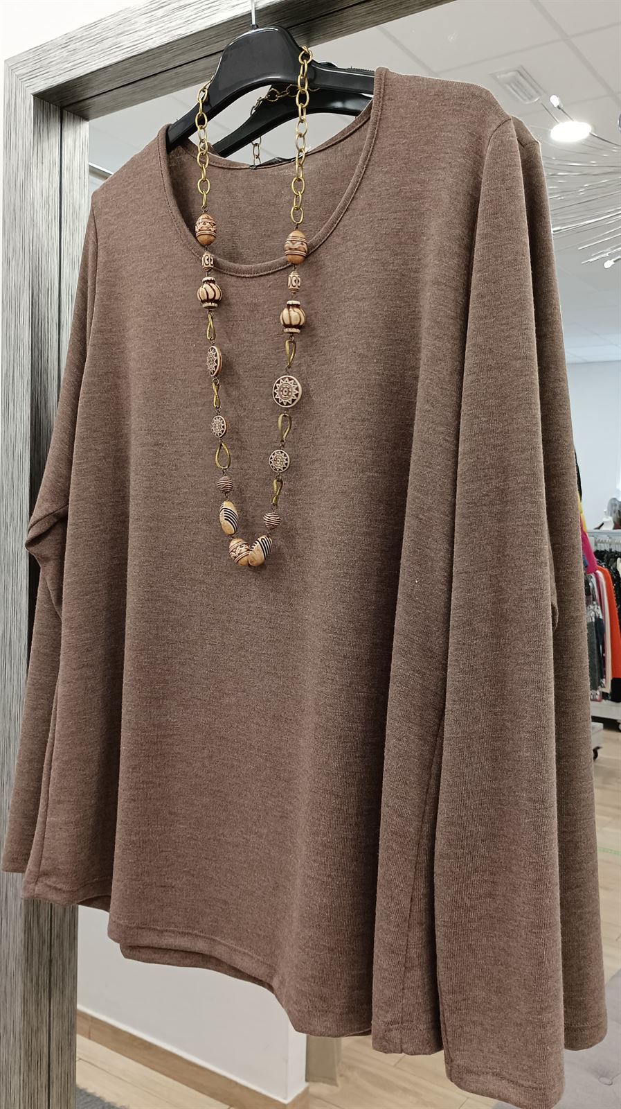 Camiseta cálida marrón - Imagen 3