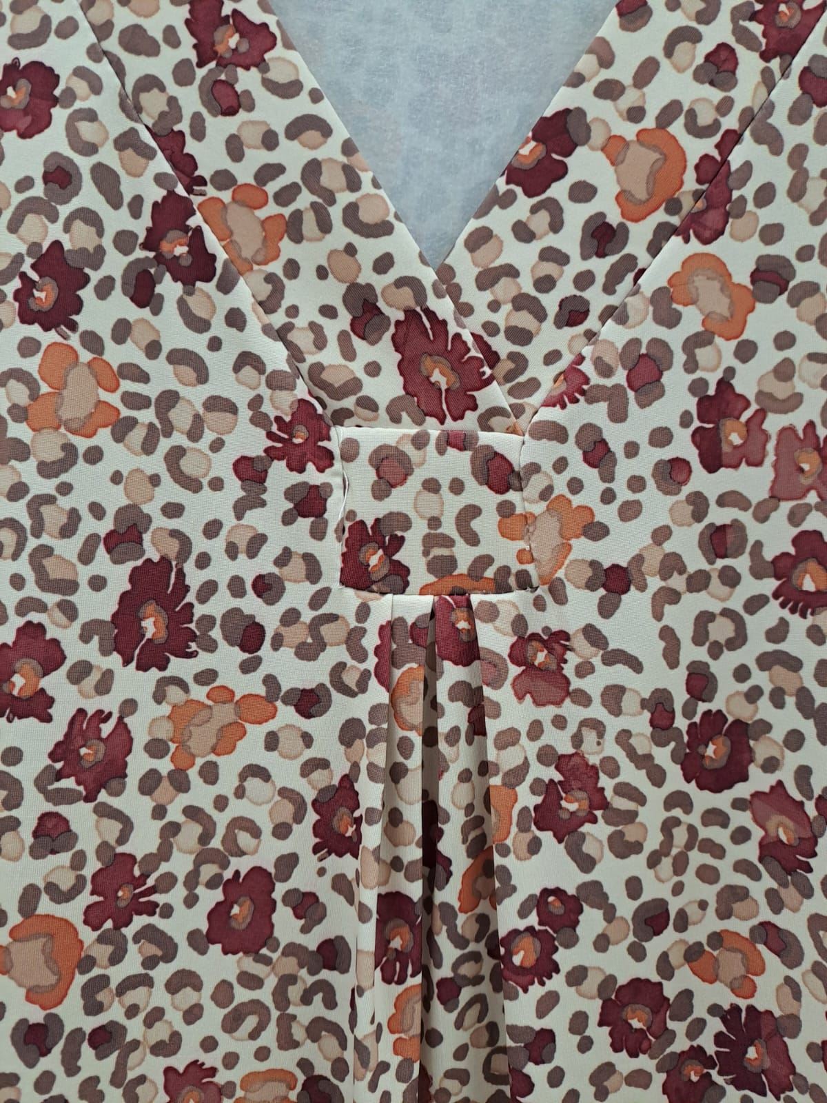 Camiseta flores granate/naranja - Imagen 4