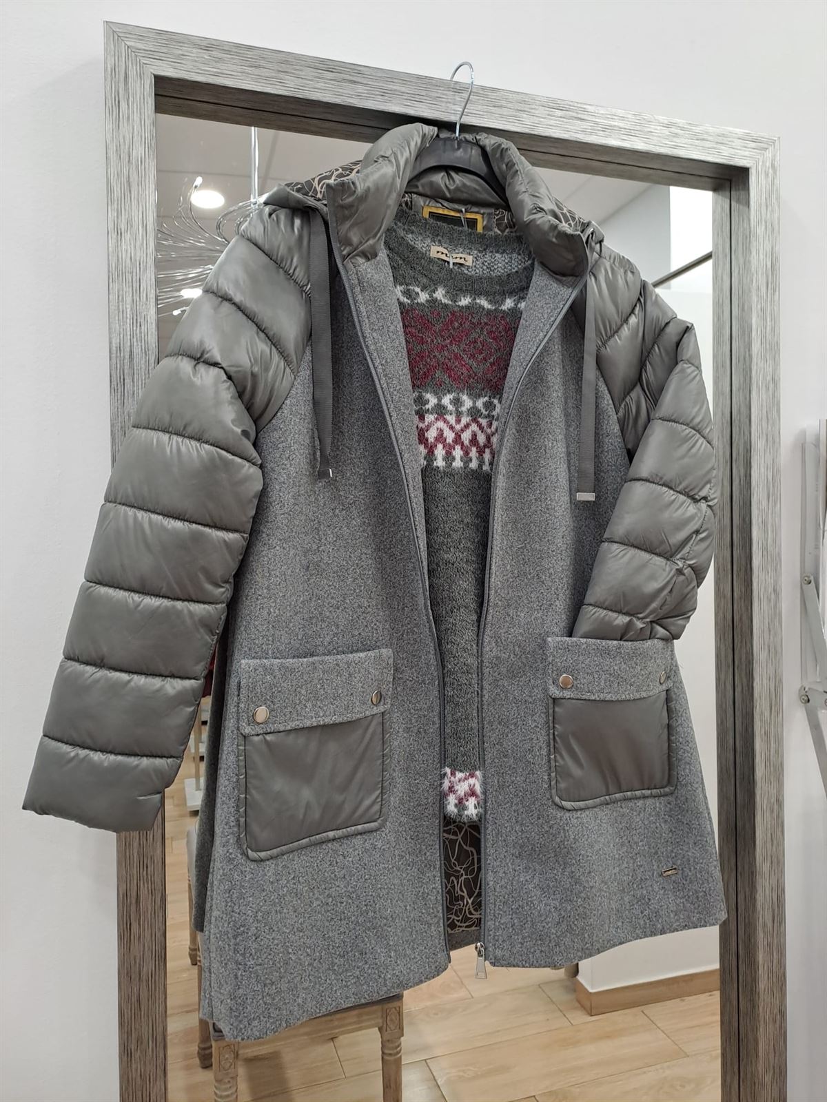 Chaquetón/ parka gris - Imagen 3
