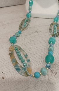 Collar largo bolas y detalles en verde agua - Imagen 2