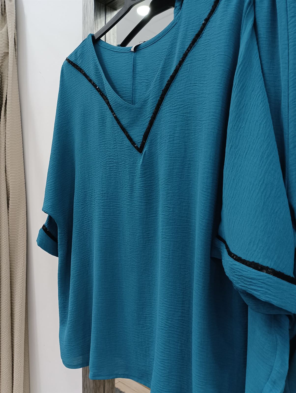 Conjunto turquesa moda curvy - Imagen 3