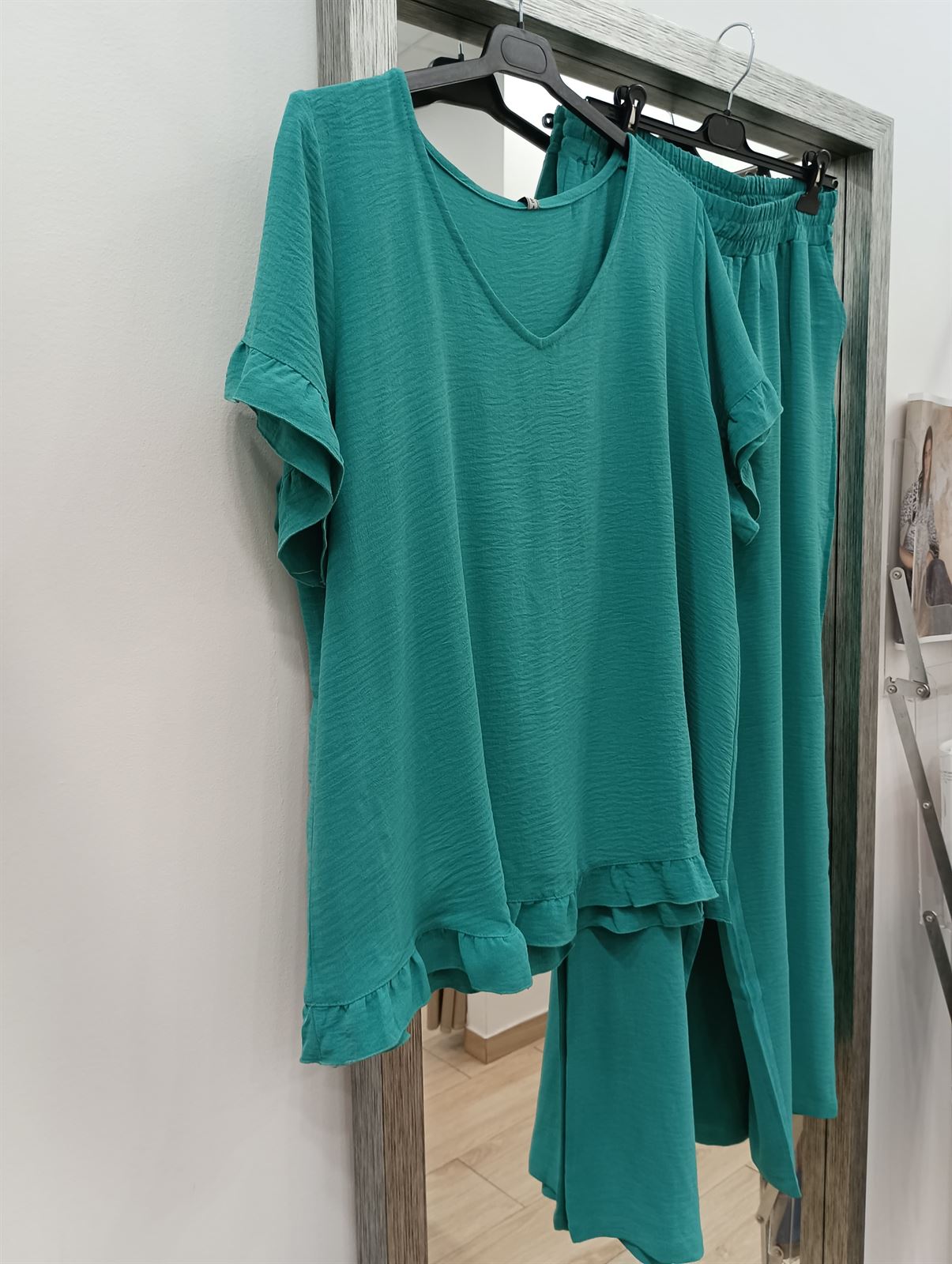 Conjunto turquesa volantes - Imagen 2