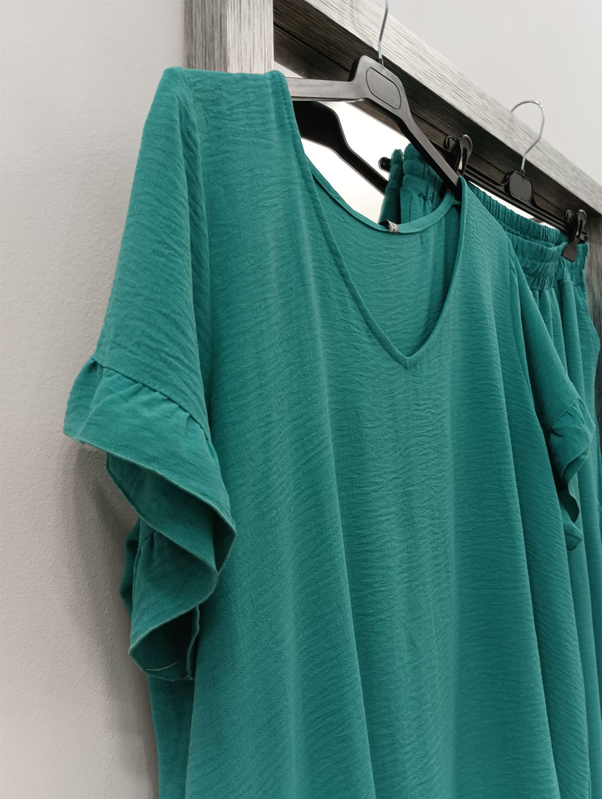 Conjunto turquesa volantes - Imagen 3