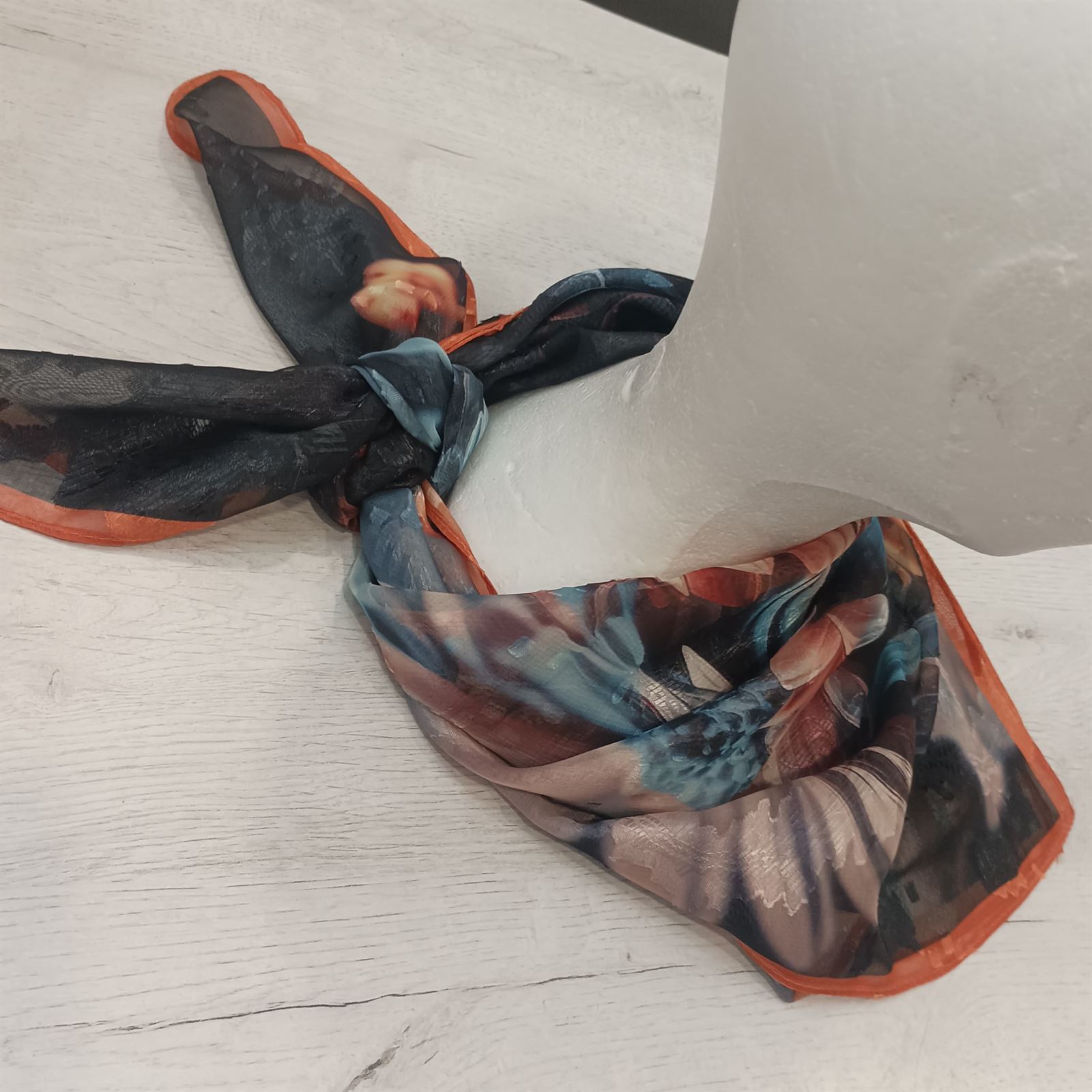 Foulard cuadrado pequeño - Imagen 4