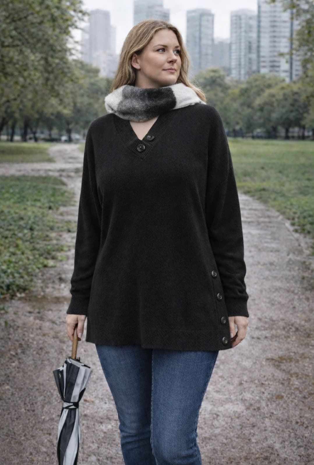 Jersey tipo capa negro moda curvy - Imagen 1