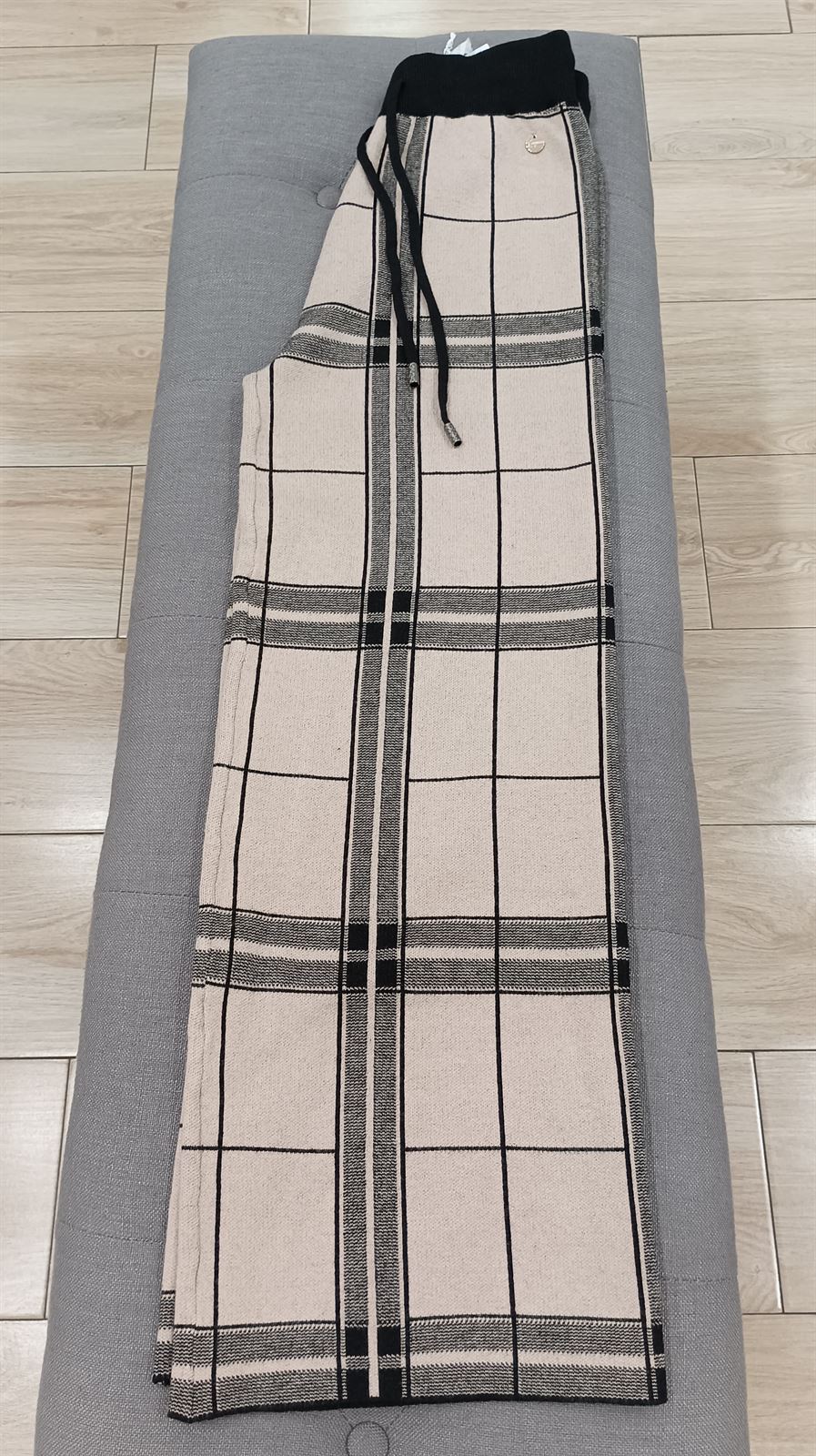 Pantalón de cuadros beis/negro - Imagen 1