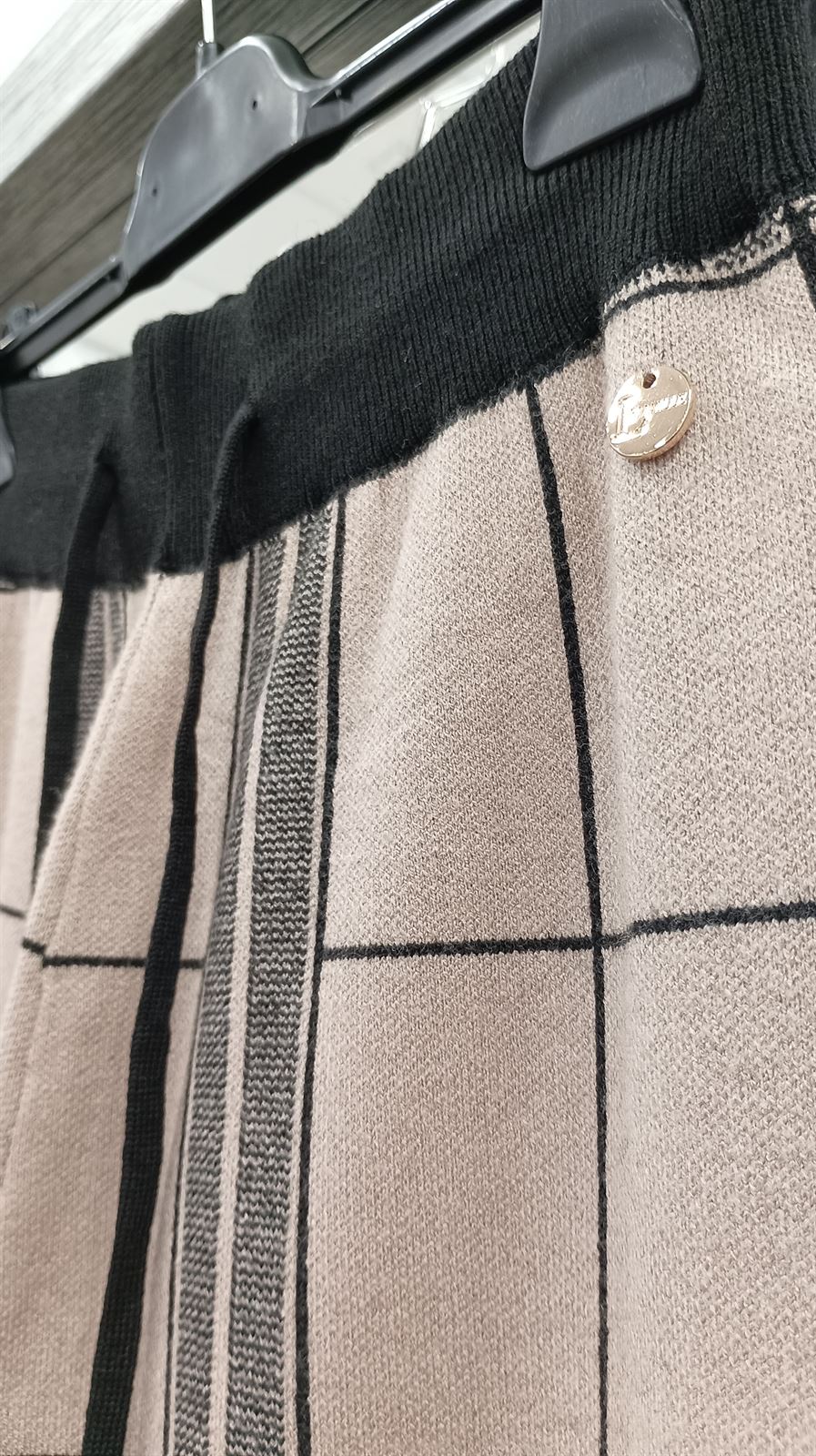 Pantalón de cuadros beis/negro - Imagen 3