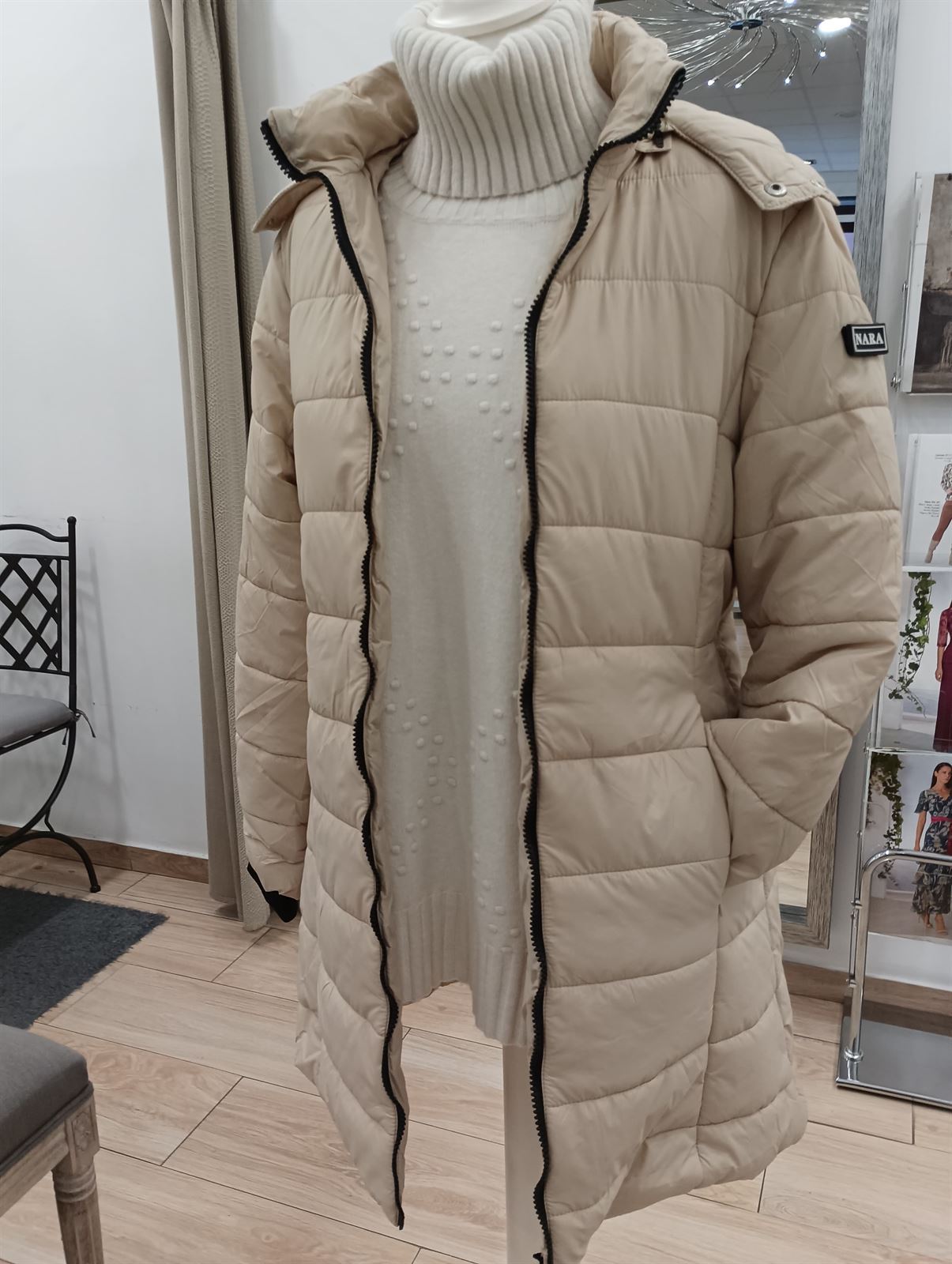 Parka beis clarito larga - Imagen 2