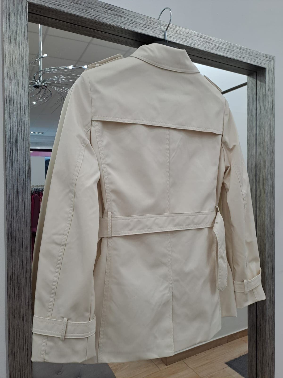 Parka corta blanco roto Louisa - Imagen 4