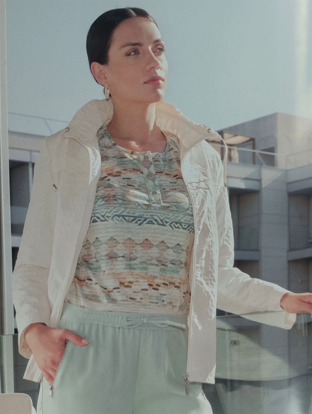 Parka corta blanco roto - Imagen 2
