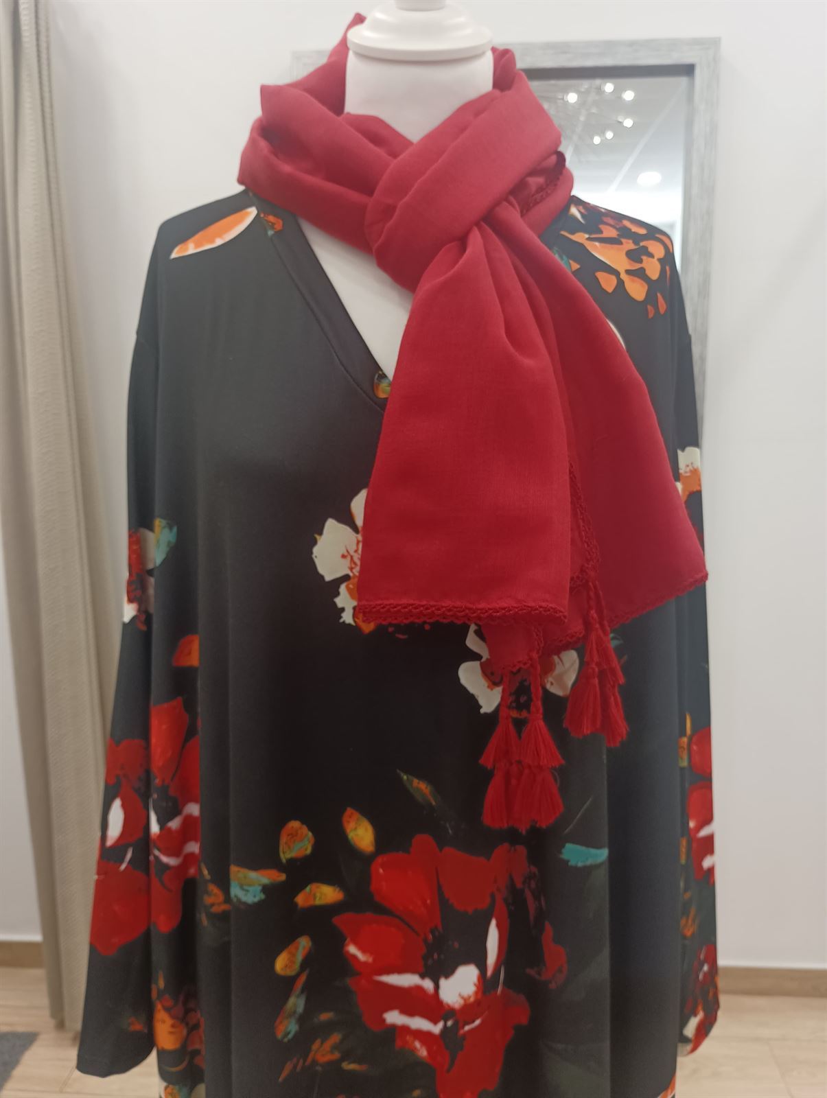 Vestido floral moda curvy - Imagen 2