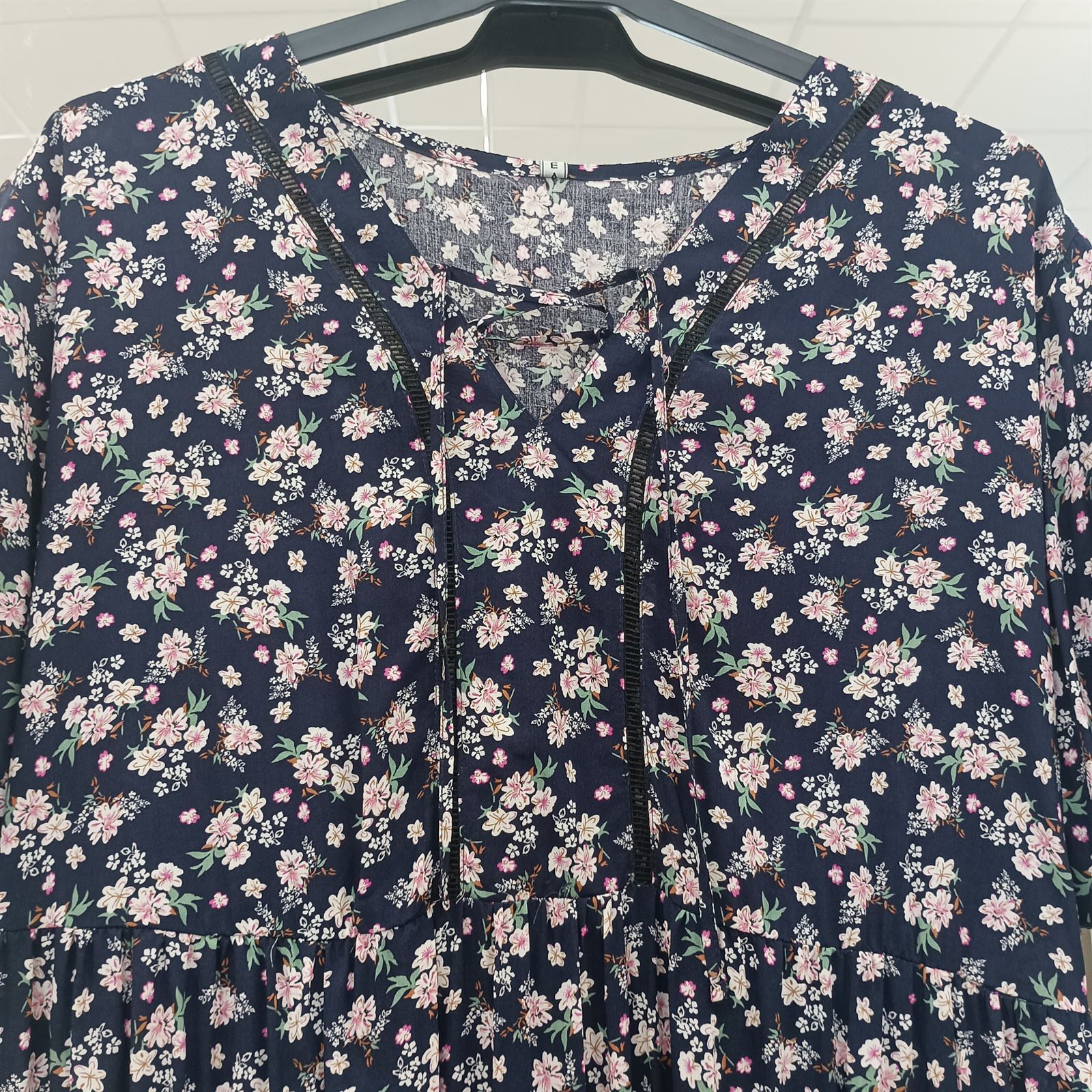 Vestido florecillas moda curvy - Imagen 2