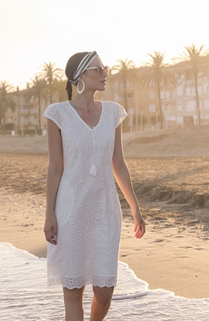 Vestido ibicenco blanco - Imagen 2