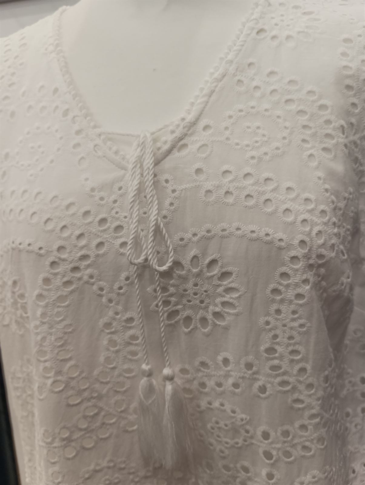 Vestido ibicenco blanco - Imagen 3