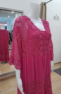 Vestido ibicenco fucsia moda curvy - Imagen 2