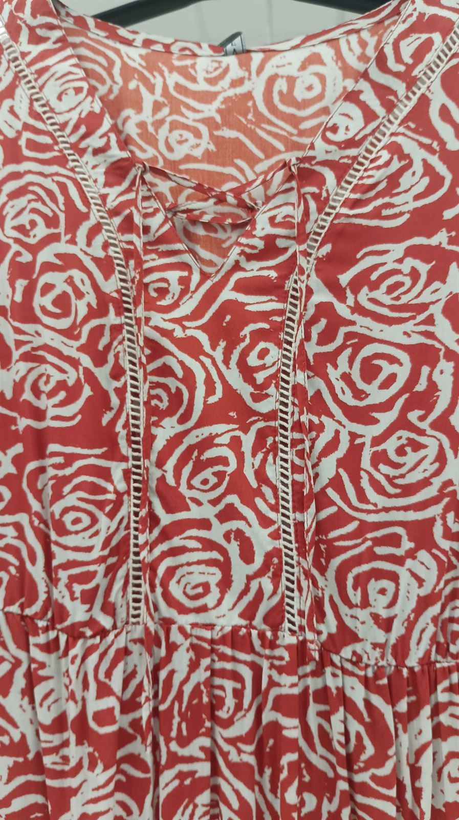 Vestido largo moda curvy blanco/rojo - Imagen 6