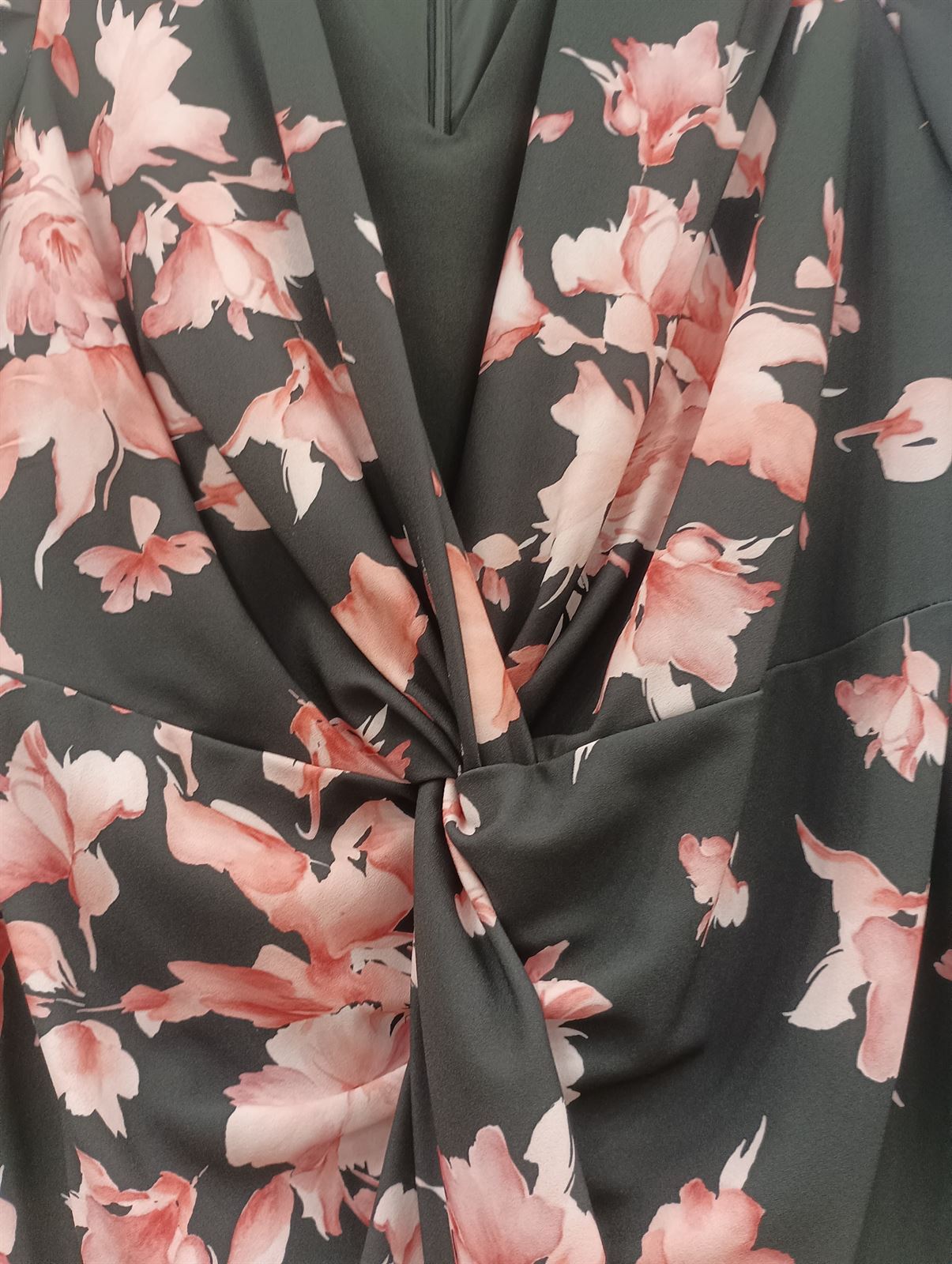 Vestido Nudo moda curvy - Imagen 3