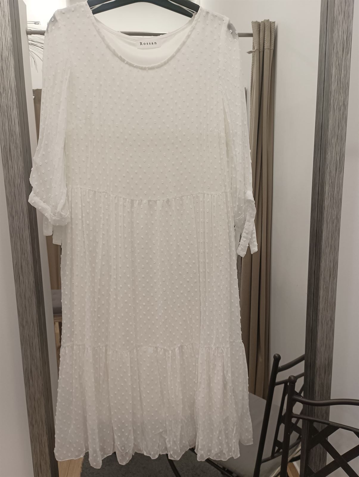 Vestido plumeti blanco - Imagen 4