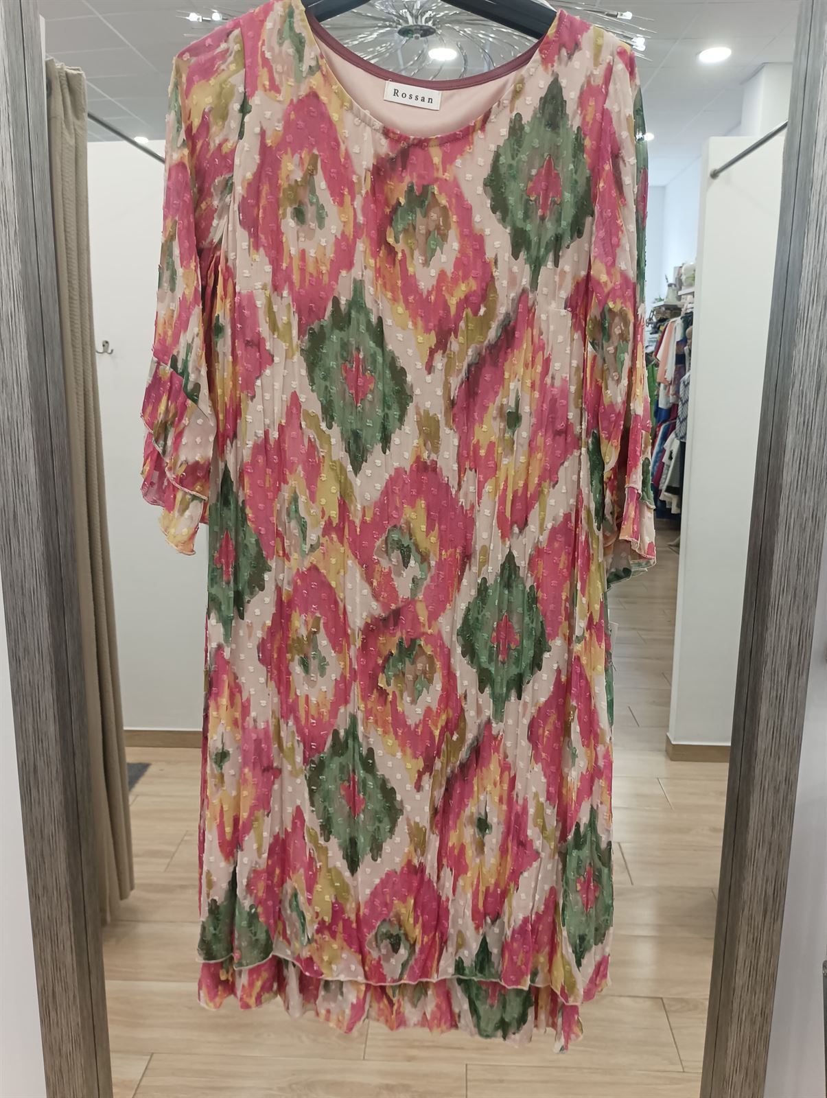 Vestido plumeti estampado - Imagen 4