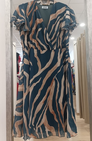 Vestido Thalía moda curvy - Imagen 2