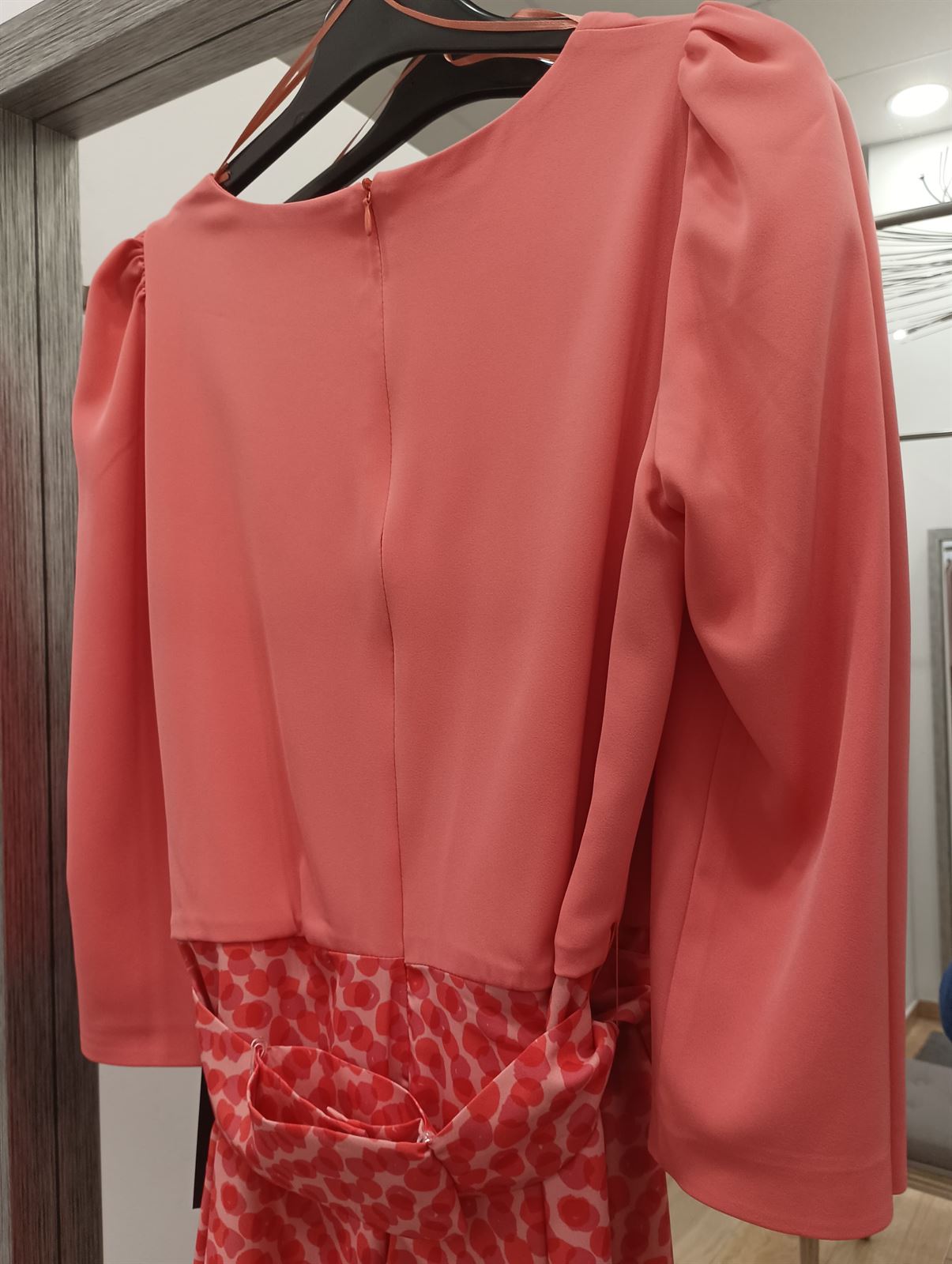 Vestido topos coral Cilena - Imagen 4