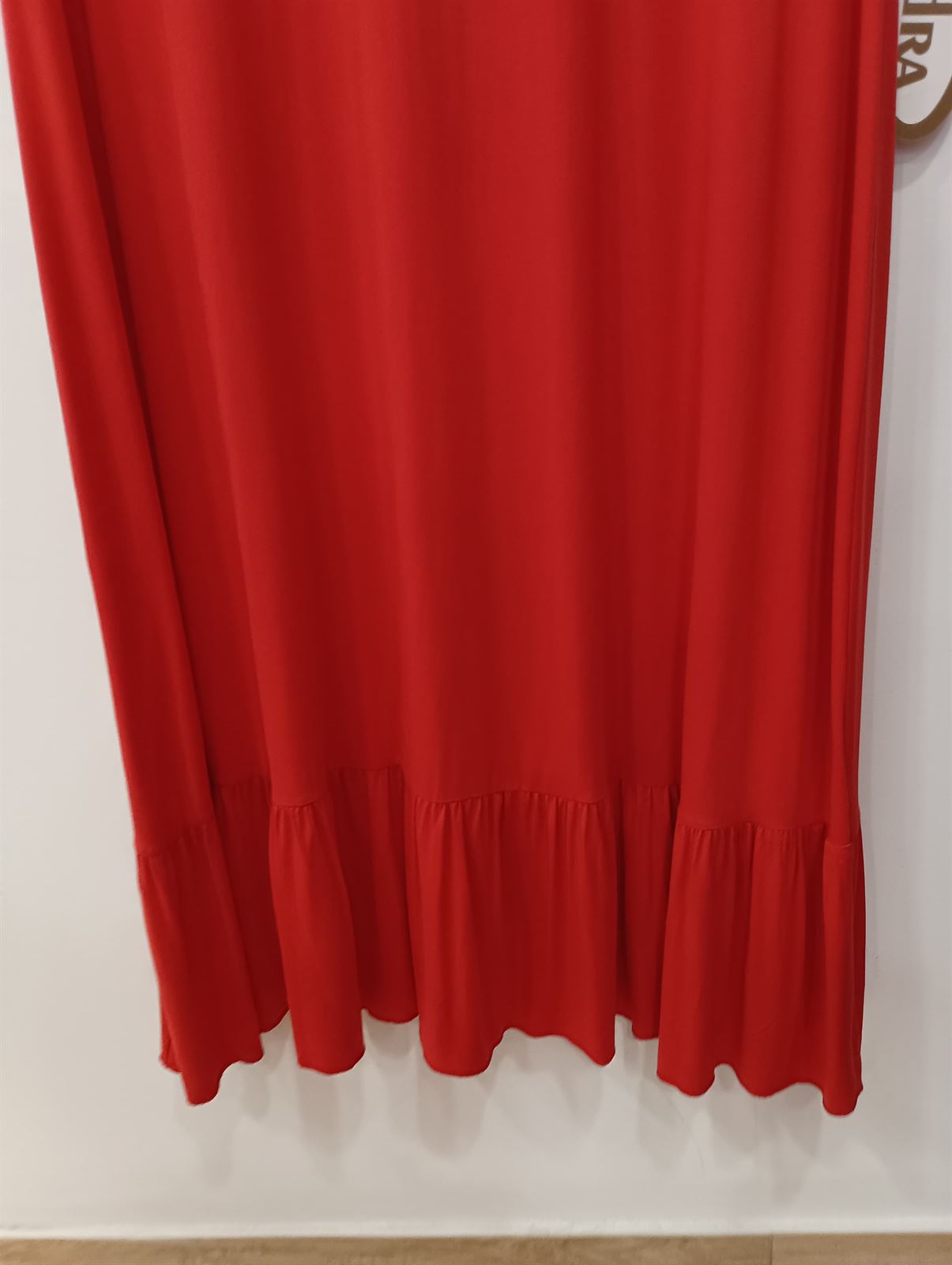 Vestido viscosa rojo moda curvy - Imagen 4